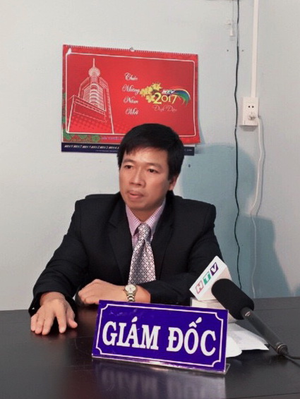Ông Phạm Quang Viên-Giám đốc Công ty CP Đấu Giá Thành trả lời phỏng vấn đài HTV