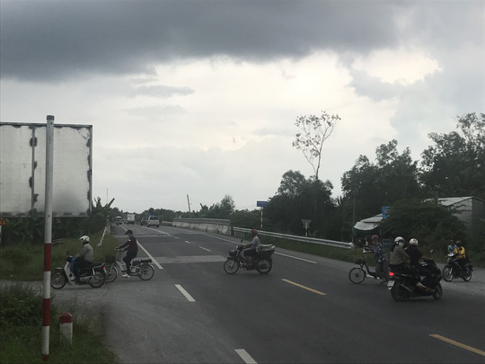 2 cây cầu ở Cai Lậy "biến mất"