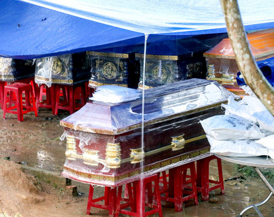 Vụ nổ 6 người chết: 'Gia đình khó khăn nên cưa lấy sắt bán mua gạo'