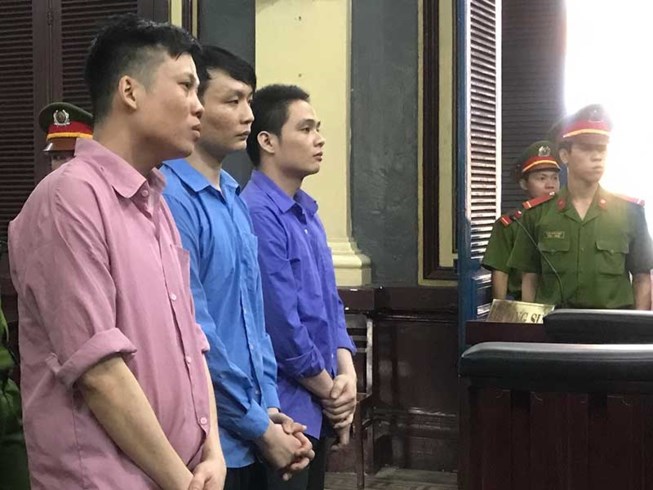 đổi vai hung thủ