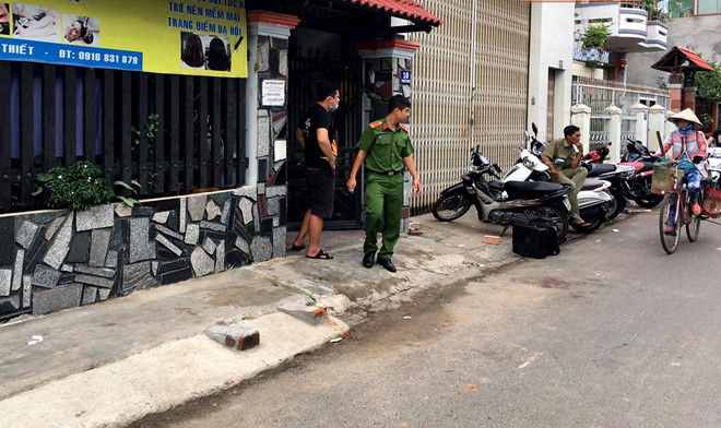 Đâm chết bạn trai vì đến đón mà không chịu về