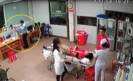 Giám đốc tát nữ bác sĩ