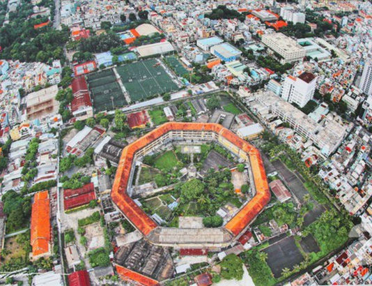 Những chiêu trò không tưởng chỉ có ở trong tù
