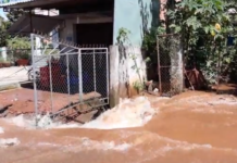 vỡ kênh dẫn tràn