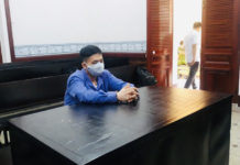 Gi.ế.t cha nuôi sau khi nghe chuyện vợ vào khách sạn với người này