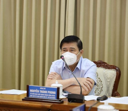 NÓNG: TP.HCM tiếp tục giãn cách xã hội thêm 2 tuần