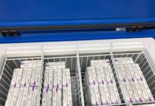 Vì sao 55 nhân viên y tế ở TPHCM tiêm đủ 2 mũi vắc xin Covid-19 vẫn bị lây?