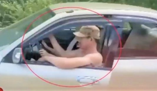 Xử phạt đôi nam nữ trong clip “ngồi chung ghế lái ô tô” lao vun vút trên đường