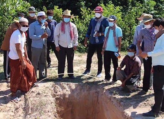Campuchia đào sẵn huyệt ch.ô.n người ch.ế.t giữa chuỗi ngày Covid-19 ch.ế.t ch.ó.c