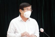 Chủ tịch TP HCM: ‘Từ ngày mai, người dân không ra đường sau 18h’