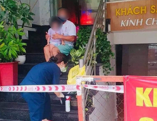 Thương tâm: Cả gia đình mắc Covid-19, trong nửa tháng bà nội, bà ngoại và cháu vừa mới chào đời t.ử v.o.ng
