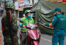 Huy động shipper giao hàng nhưng phải an toàn