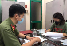 Cô gái khoe ‘thẻ đỏ quyền lực’ dùng đi vòng quanh Hà Nội bị phạt 12,5 triệu đồng