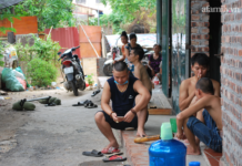 Cơm “độn” mì tôm và trưa hè giãn cách của lao động ngoại tỉnh ở Hà Nội: Những ngày “thảnh thơi” là những ngày đáng sợ nhất