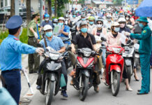 Hỏa tốc: Người dân Hà Nội ra đường chỉ cần 2 loại giấy tờ