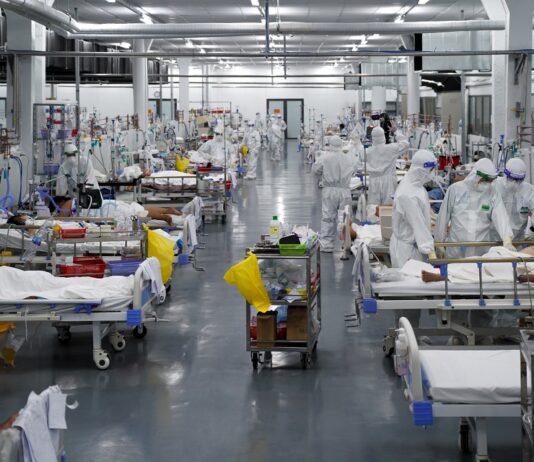 Bên trong trung tâm hồi sức dã chiến lớn nhất TP.HCM