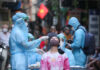 Nhiều người chủ động đi xét nghiệm tại bệnh viện phát hiện mắc Covid-19