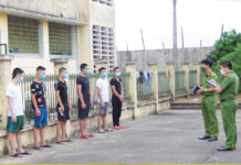 Táo tợn xông vào trang trại bắt người rồi tống tiền