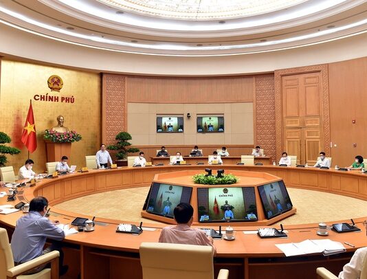 Thủ tướng: Tháng 9 có thể có vắc xin phòng Covid-19 sản xuất trong nước