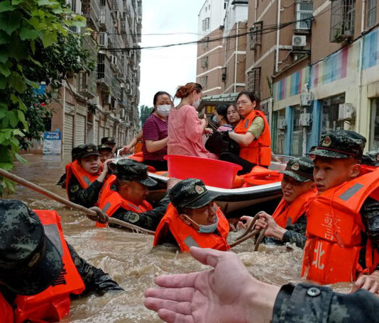 Trung Quốc: Ác mộng lũ lụt lại trỗi dậy, gần 800 hồ chứa vượt cảnh báo lũ