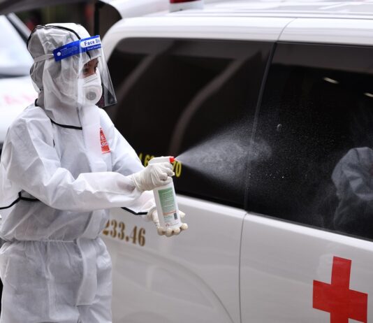 Xem tai nạn giao thông, 51 người trở thành F1