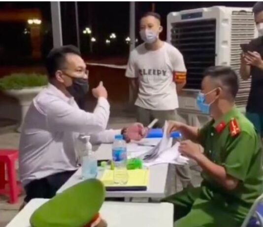 Xem xét dấu hiệu chống người thi hành công vụ của giám đốc xưng “tao là VTV, tiến sĩ”