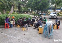 13 người ‘liều mình’ định chạy xe máy 1.500km về quê nhưng bị ngăn lại