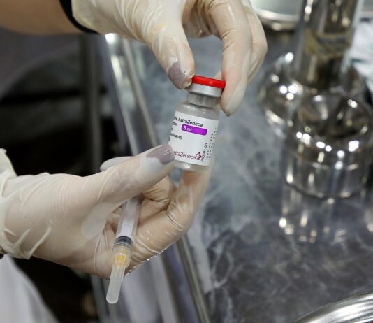 Khoảng cách 2 mũi vắc xin AstraZeneca bao lâu thì tốt nhất?