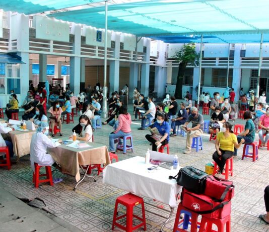 Dự kiến tiêm đủ 2 mũi vắc xin phòng Covid-19 cho giáo viên trước ngày 20.11