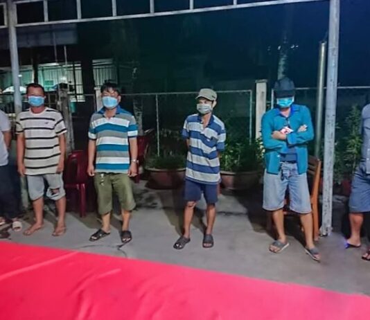 Tụ tập nhậu lúc 1h, 6 người bị đề nghị phạt 90 triệu đồng