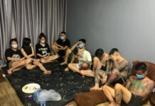 Đột kích tiệm nail, bắt 3 cô gái cùng 6 thanh niên xăm trổ trong “đại tiệc bay lắc”