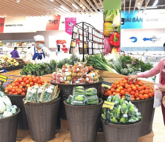 Nghỉ dịch tưởng tiết kiệm được, nào ngờ bà nội trợ phát hoảng vì chi tiêu gia đình đội lên trong khi thu nhập lại bị giảm