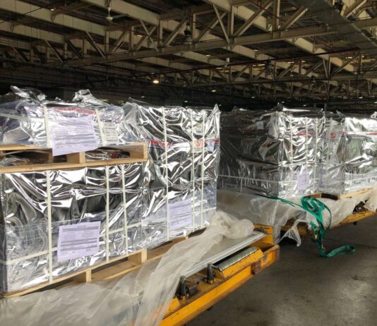 100.000 lọ thuốc đặc trị Covid-19 đã về đến Việt Nam