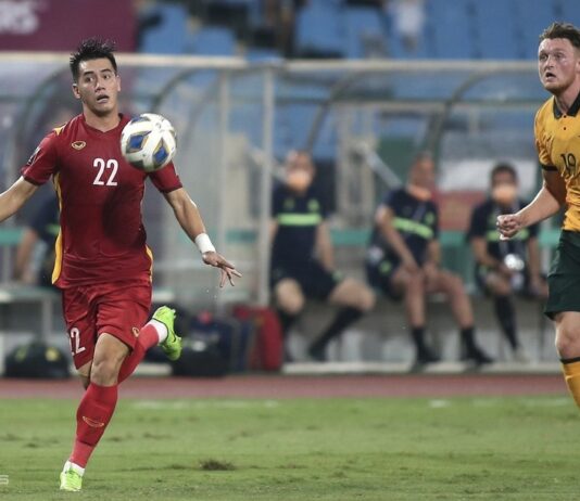 CĐV Australia: ‘Việt Nam cố tình làm xấu mặt sân Mỹ Đình’