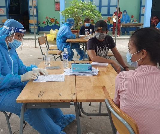 Trước 15-9, Hà Nội, TP HCM và 3 tỉnh khác phải hoàn thành tiêm mũi 1 vắc-xin Covid-19