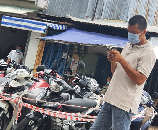 TP.HCM: Khởi tố, bắt tạm giam cán bộ phường tổ chức tiêm vắc xin thu tiền trái phép