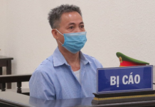 Ch.ém 7 nhá.t da.o vào đầu hàng xóm vì đốt phế liệu gây ô nhiễm