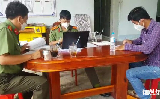 Đề nghị xử phạt nhóm đến nhà tá.t người, quay video tung lên mạng