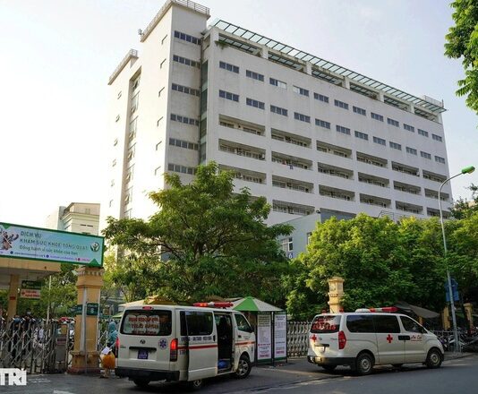 Để xảy ra dịch bệnh có tính chất phức tạp, Bệnh viện Việt Đức bị xử phạt