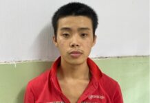 Người dân và công an TP.HCM bắt nóng tên cướp giật trên đường