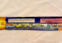 Những gói kẹo màu xanh đáng sợ và ‘bí ẩn’ với dòng chữ ‘để xa tầm tay trẻ em’