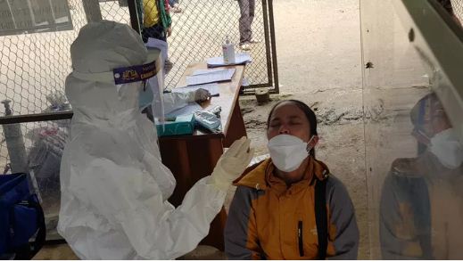 1 trường ở Nam Trà My có 159 học sinh test nhanh dương tính, sạt lở lại bủa vây