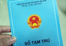 Cựu cảnh sát khu vực làm giả hàng loạt sổ tạm trú