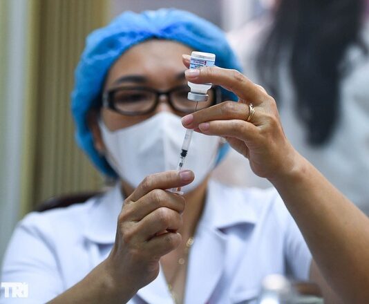 Năm ngày tiêm phủ mũi một cho người dân Nam Bộ và Tây Nguyên