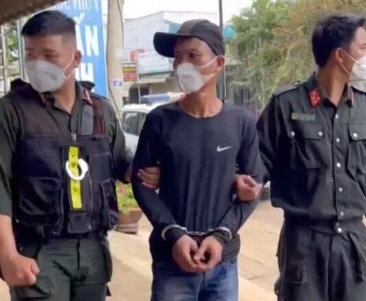 Khởi tố đối tượng ôm súng cố thủ, bắn trả cảnh sát ở Đồng Nai