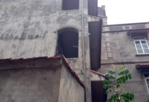 Thi thể 2 cháu nhỏ nằm ngay ngắn trên giường ngủ và tội ác nhẫn tâm của người cha quẫn trí