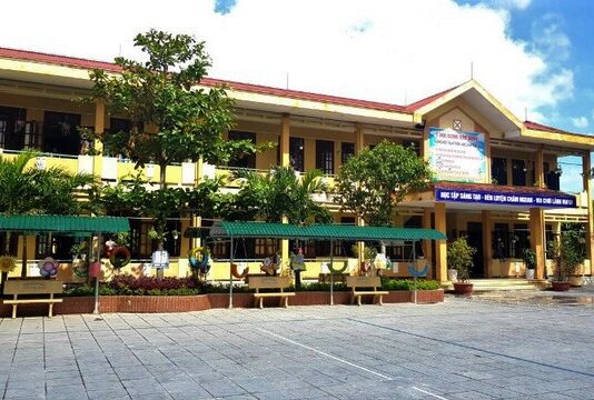 Công an điều tra nhân viên bảo vệ trường bị “tố” sàm sỡ nữ sinh lớp 5