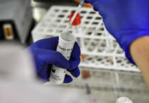 Triệt phá đường dây bán… virus SARS-CoV-2 cho người muốn tự lây nhiễm