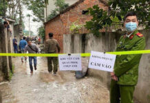 Bị mắng vì ch.é.m 2 người hàng xóm, con trai cầm dao phay đuổi ch.é.m mẹ và bác ruột