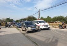 Ôtô bốc cháy không rõ nguyên nhân, ngỡ ngàng với 1 thi thể cháy đen trong cabin